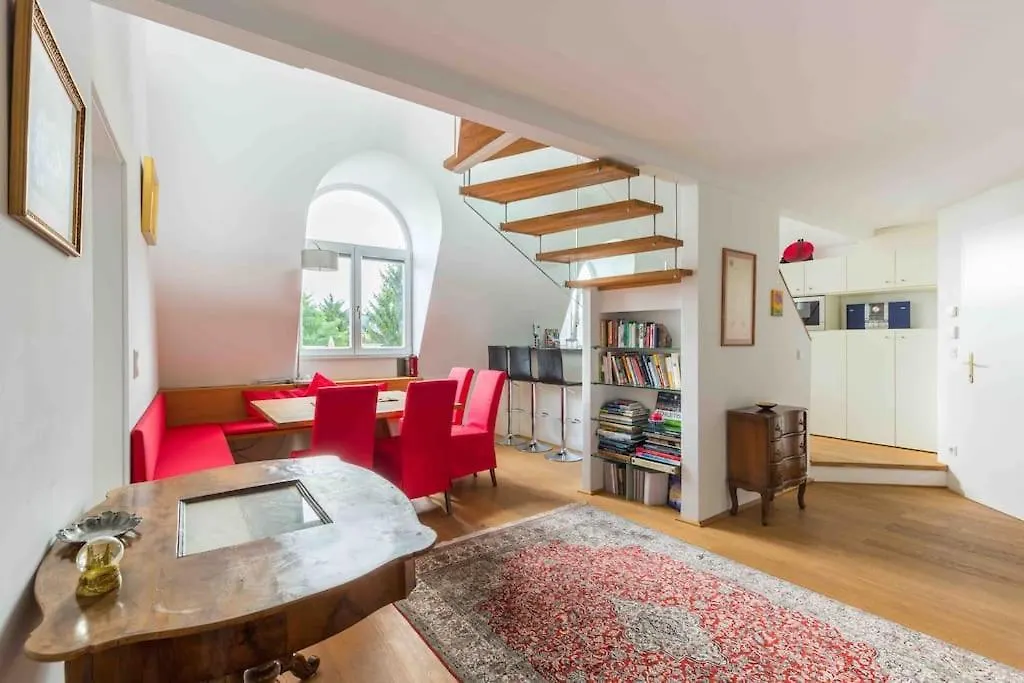 Whirlpool , Dachterrasse , Wienblick , Zwei Etagen 0*, Vienna