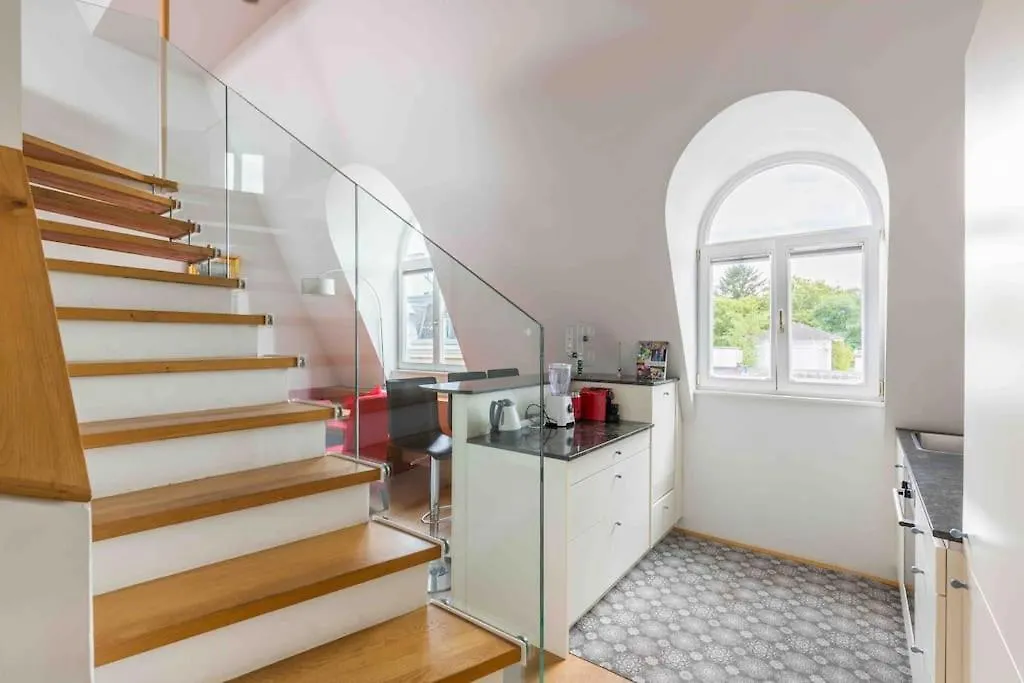 Whirlpool , Dachterrasse , Wienblick , Zwei Etagen Appartamento