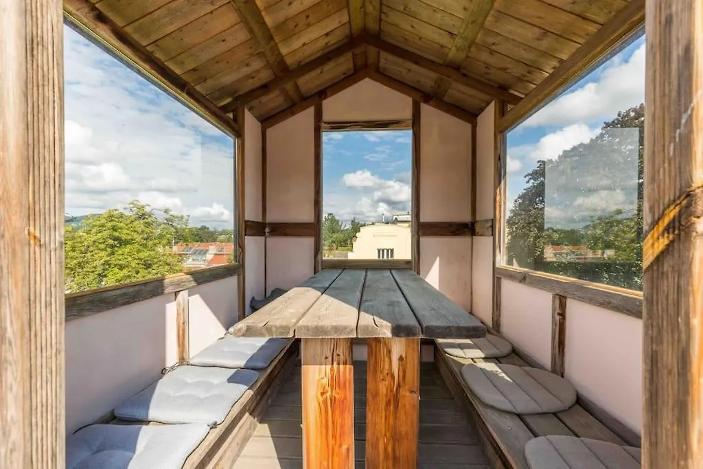 Whirlpool , Dachterrasse , Wienblick , Zwei Etagen 0*, Vienna Austria