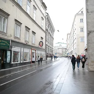 Heart Of Vienna- Next To Albertina Vienna