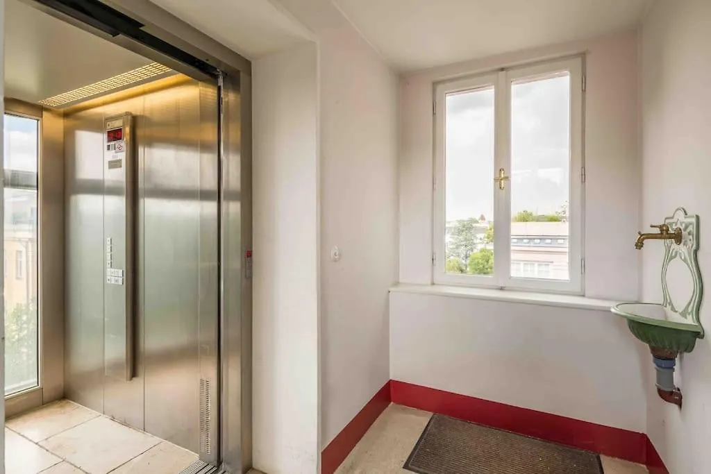 Whirlpool , Dachterrasse , Wienblick , Zwei Etagen