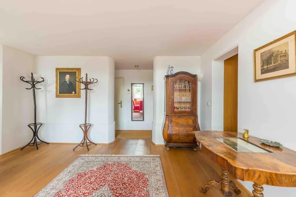 Whirlpool , Dachterrasse , Wienblick , Zwei Etagen 0*, Vienna Austria